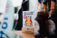 Tischaufsteller mit Werbung für die Flensburger Küstenlimos.