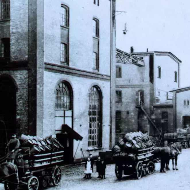 Historisches Bild vom Innenhof der Flensburger Brauerei.